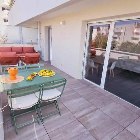 Comme Sur Un Bateau! Sète